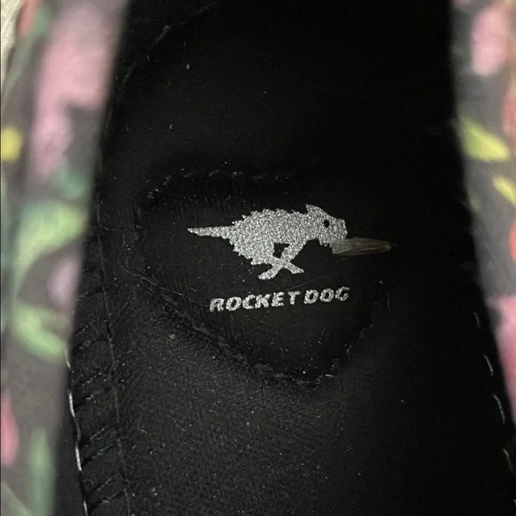 Rocket Dog Floral Black Sneakers - Picture 2 of 10